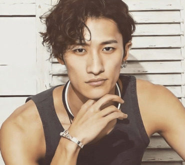 岩本照,ピアス,ドンキ